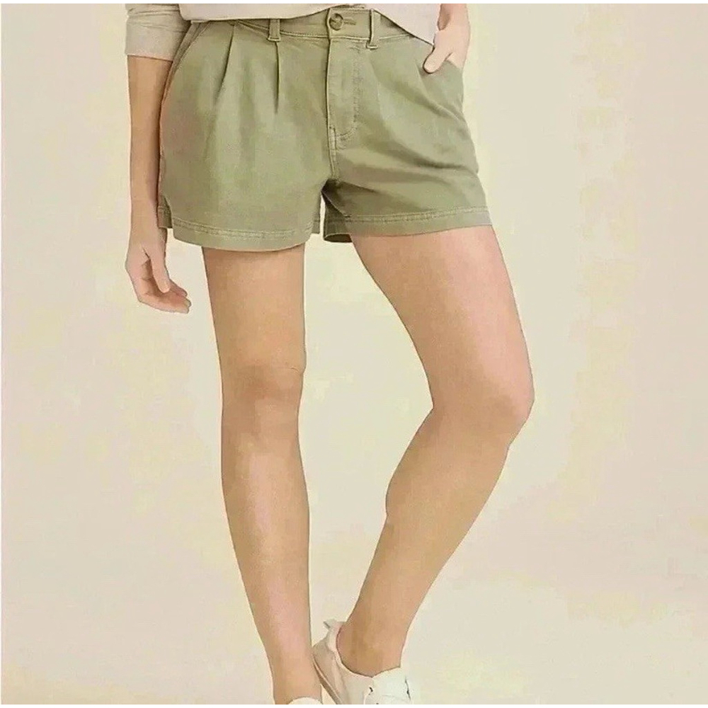 Maurices Olive High Rise Shorts Size 14 Pockets 3.5" Inseam Pleated Cotton